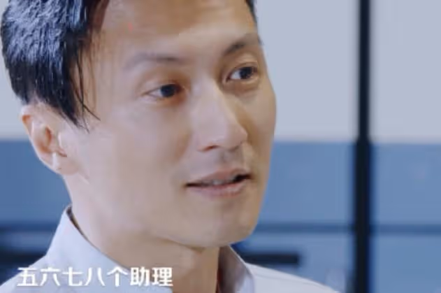網友怒斥內娛明星老的不講老德,丑的不講丑德,話雖難聽但挺犀利