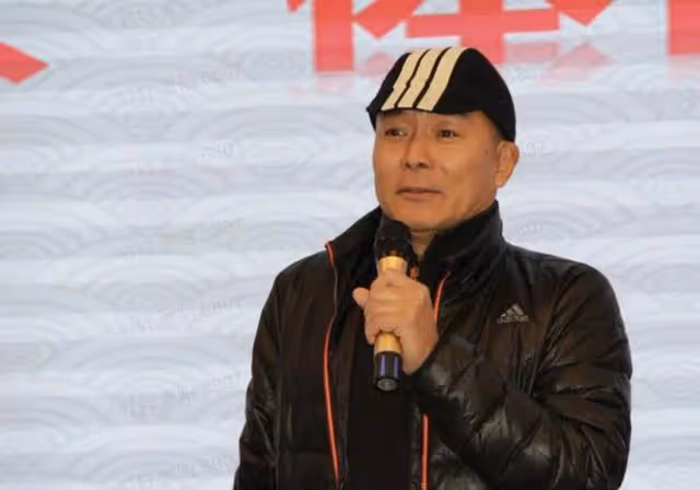 著名演員謝園逝世一年多了,小妻子的生活狀況大不如前