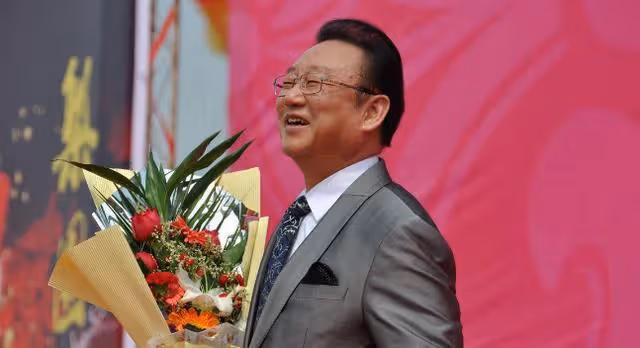蔣大為移居海外後花光積蓄,被敲詐90萬,拚命奔波竟是為了女兒
