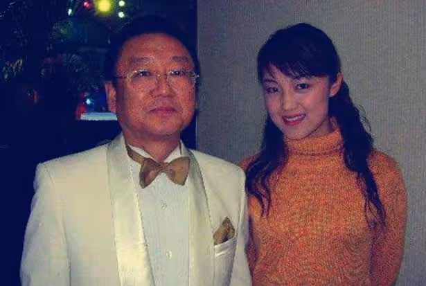 蔣大為移居海外後花光積蓄，被敲詐90萬，拚命奔波竟是為了女兒