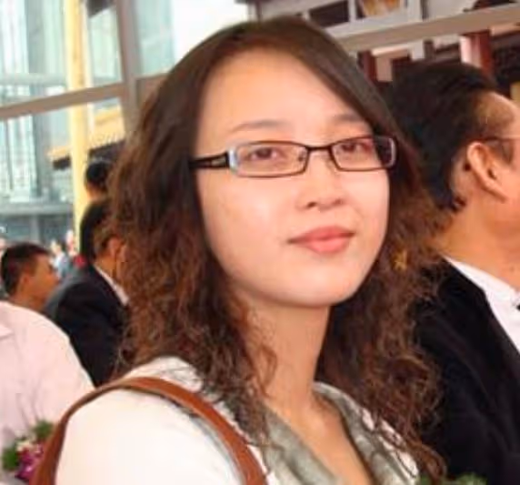 蔣大為移居海外後花光積蓄，被敲詐90萬，拚命奔波竟是為了女兒