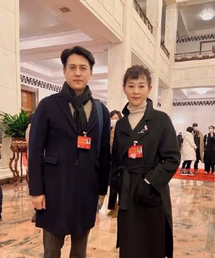 文代會正式開幕!靳東陳道明人氣高,佟麗婭周濤同框,康輝顯低調