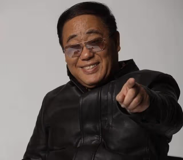 又走一個!TVB著名綠葉宣布離巢,服務公司超30年被「炒魷魚」