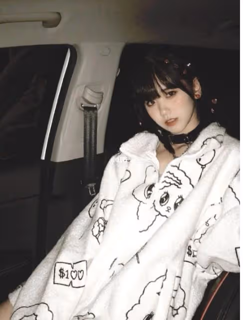 悲情女主井川里予，人前風光背後心酸，養弟弟還要替父還債
