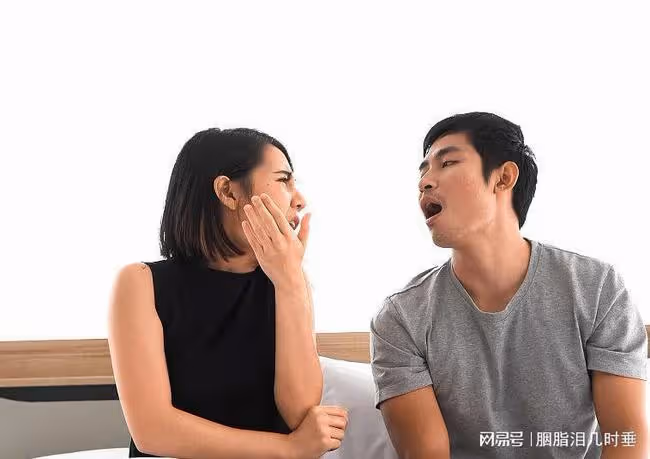 婆婆給了兒媳5萬改口費，兒媳卻把敬茶倒掉，結果全家的臉被丟盡