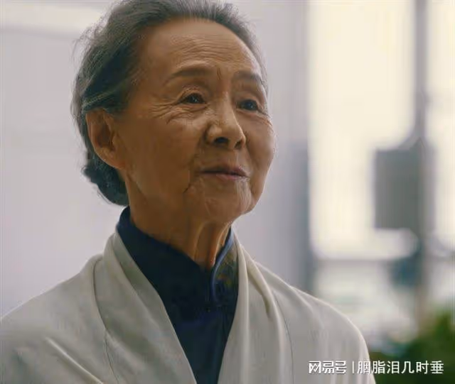 婆婆看病來家1個月,小住變長住,媳婦苦不堪言,丈夫樂在其中