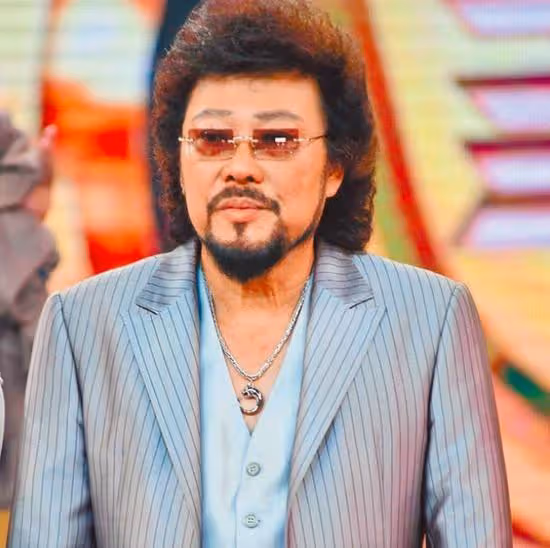 費貞綾:靠性感走紅後,幫兩個弟弟成為了大明星,自己卻選擇出家