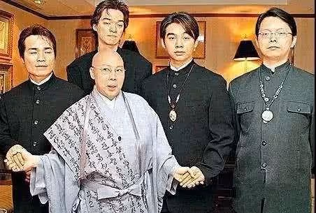 費貞綾:靠性感走紅後,幫兩個弟弟成為了大明星,自己卻選擇出家