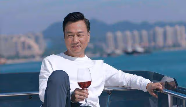 TVB力捧小生演技遭狠批,為角色學拳想打業餘賽,因職業打消念頭