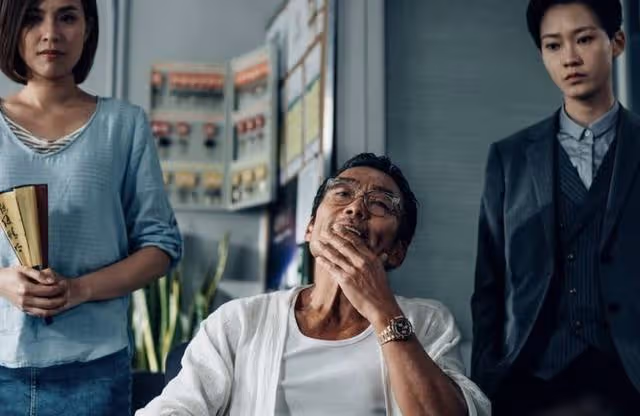 著名港星暗藏天使心，主動為內地捐款20萬，57歲身材依舊健碩有型