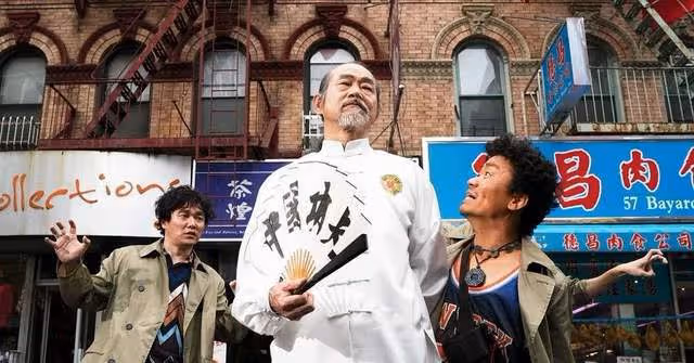 元華否認與成龍不和,曾拒絕成龍400萬天價邀約,直言怕無戲可拍