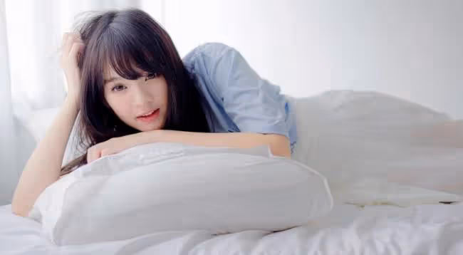 「你讓我睡一下,」面對兒時男神的誘惑,我小臉泛紅心跳加速