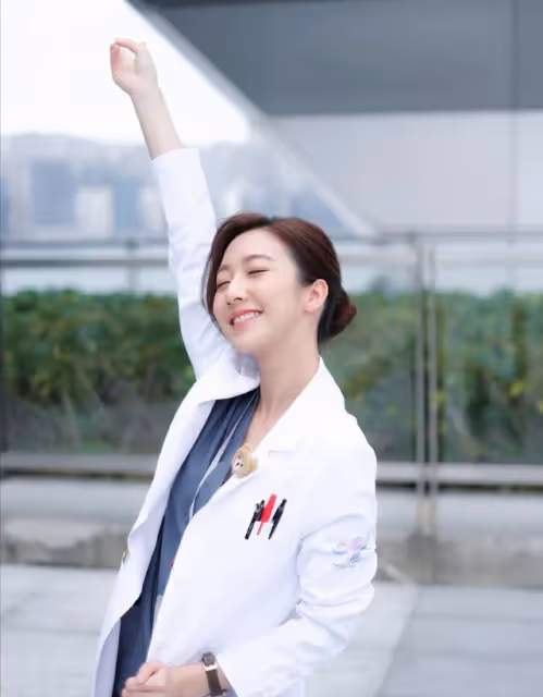 被批新不如舊!TVB力捧小花坦言已盡力,需長期服用胃藥緩解壓力
