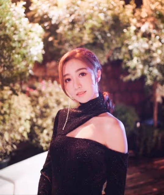 被批新不如舊!TVB力捧小花坦言已盡力,需長期服用胃藥緩解壓力