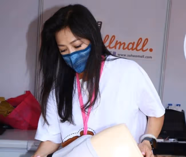 蘇志威夫婦近況,擺攤賣牛肉和衣服,劉小慧吆喝太賣力聲音沙啞