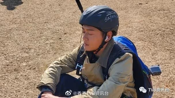 閉上雙眼豁出去！畏高張振朗處男第一飛
