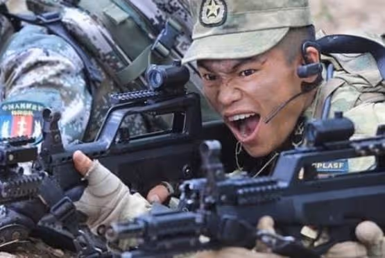 《戰狼》中唯一的真特種兵,身高1米5的他,連吳京都敬3分