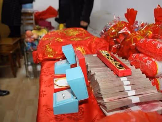 婆婆住院，小姑子要嫂子辭職照顧，嫂子反駁：那是你媽，該你照顧