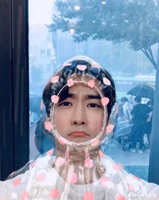 揮別劉亦菲後，宋承憲有了500億韓元建築物，不過至今還缺女主人