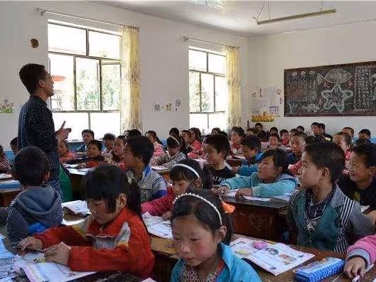 女兒買房，母親給了30萬，母親要搬來同住遭拒，女兒：你欠我的