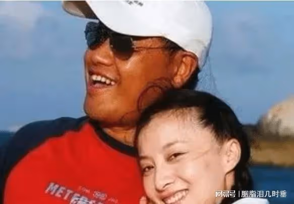 美女演員徐露:當紅時嫁大7歲老公,46歲與17歲女兒同框似姐妹