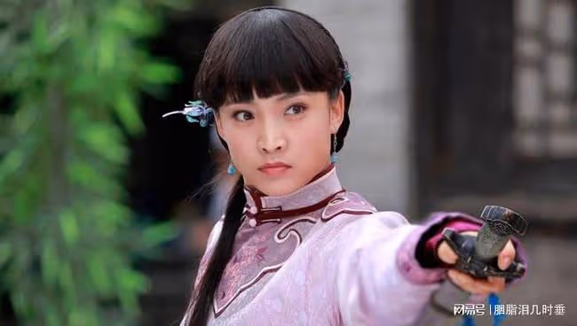 白靜：24歲嫁入豪門，和情人轉移老公財產，被富豪老公連捅三刀