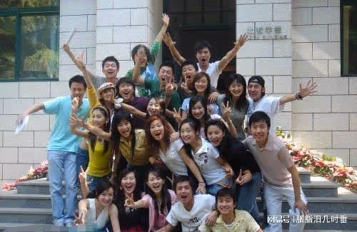白靜：24歲嫁入豪門，和情人轉移老公財產，被富豪老公連捅三刀