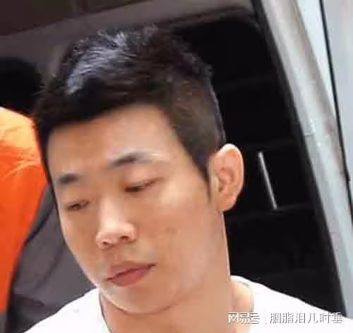 白靜:24歲嫁入豪門,和情人轉移老公財產,被富豪老公連捅三刀