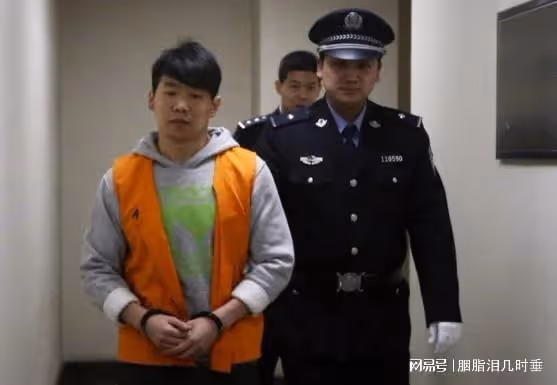 白靜:24歲嫁入豪門,和情人轉移老公財產,被富豪老公連捅三刀