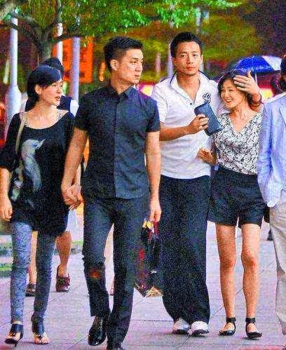汪小菲離婚後,張蘭首曬祖孫同框表達思念,大s兒子帥氣軟萌