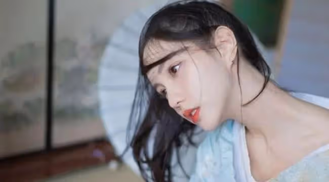 我同時和兩個男人有肌膚之親，假裝懷孕後，我才看出他們的真面目