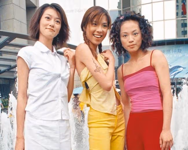 43歲女星轉行當服務員,卻意外受傷失業4個月,坦言想復出娛樂圈