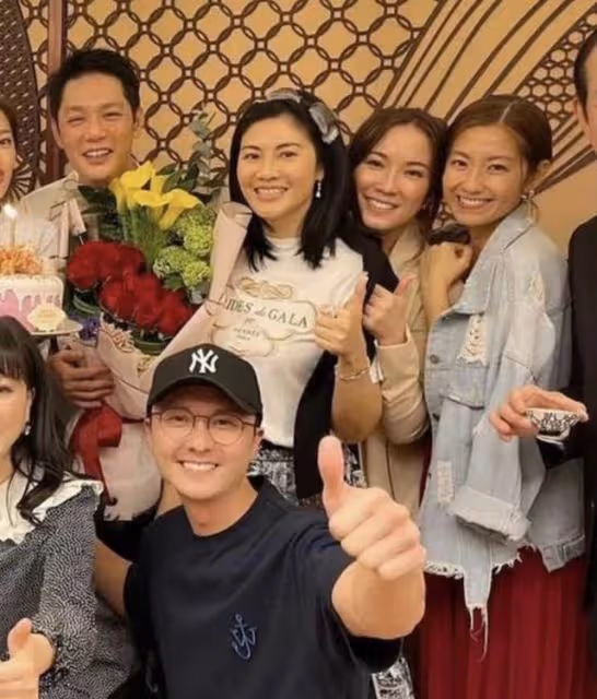 活久見!TVB著名夫妻檔罕見互動,網友:感情穩定打破離婚傳聞