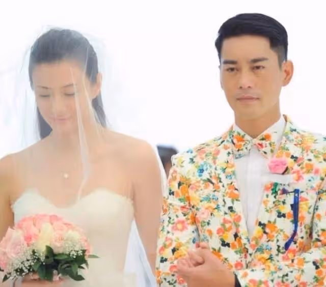 求婚四次才成功!香港知名女星曝老公「第一次」,直言過程相當差