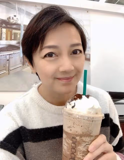 港姐楊婉儀移居國外，教英語養活子女，老公生意失敗後行蹤神秘