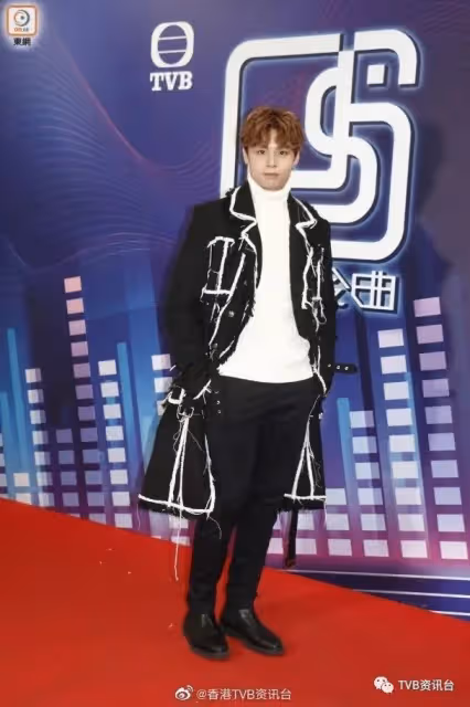 炎明熹終於開自爆冧廠之謎!冼靖峰聖誕節元旦密密吸金