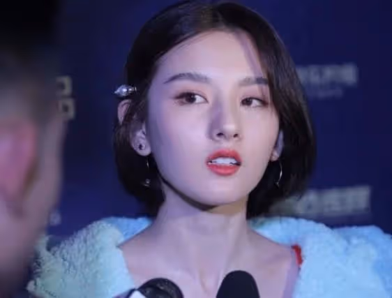 等比例長大的宋祖兒,憑藉喬四美一角獲得肯定,如今新劇更是讓人期待她的表現!
