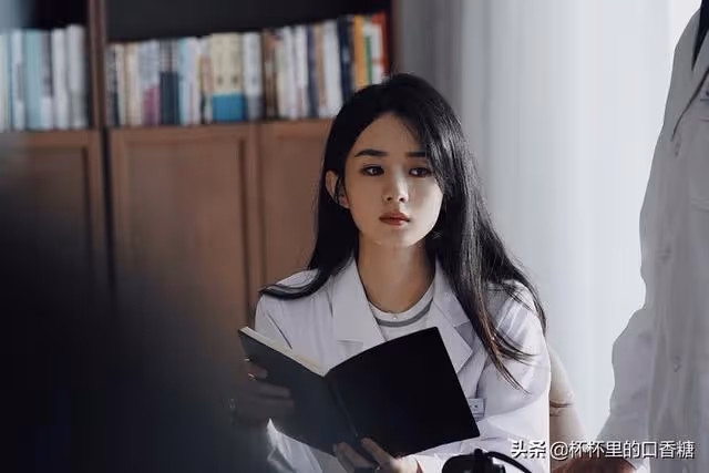 2021受歡迎女主!趙麗穎第七譚松韻第六,景甜沖第三,冠亞軍霸榜