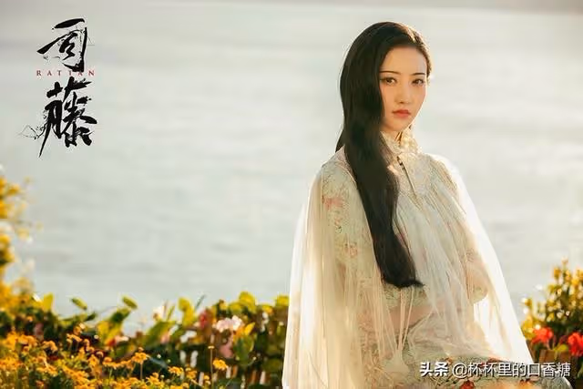 2021受歡迎女主!趙麗穎第七譚松韻第六,景甜沖第三,冠亞軍霸榜