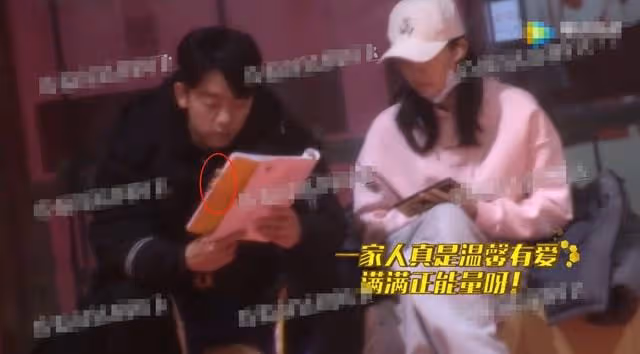 鄭愷一家三口罕見同框!獲妻子保姆式更衣照顧,1歲女兒軟萌可愛