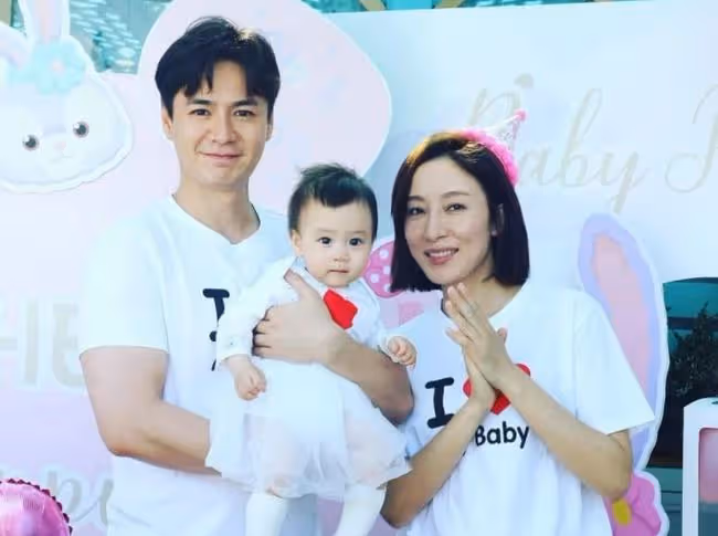 兩年抱倆!42歲楊怡高齡產下二胎兒子,全程保密懷胎10個月沒人知