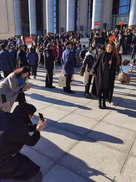 鄧超曬文代會合照:杜江眼大驚人,靳東笑出牙齦,吳京鼻孔吸睛