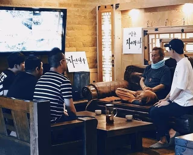 一路走好!韓國著名男星患肺癌離世,為治病嘗試吃殺蟲劑另類療法