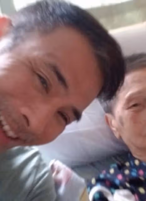 知名男星喪母！60歲未婚忙於工作無暇照顧老母，曾將其送養老院