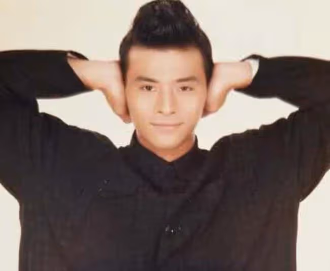 知名男星喪母！60歲未婚忙於工作無暇照顧老母，曾將其送養老院