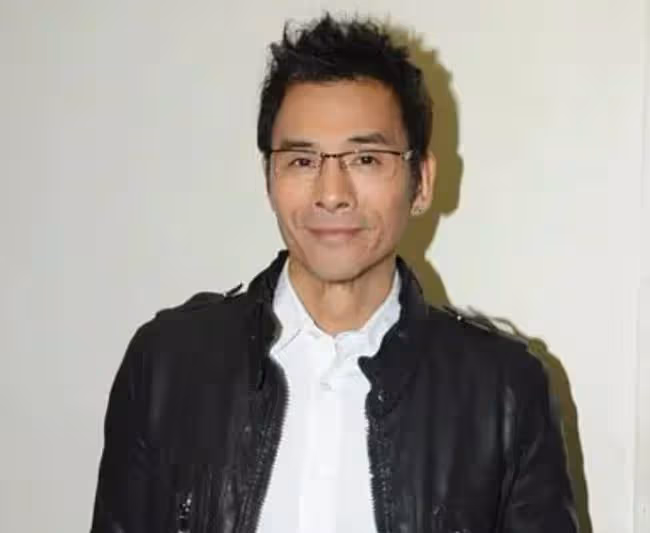 知名男星喪母!60歲未婚忙於工作無暇照顧老母,曾將其送養老院