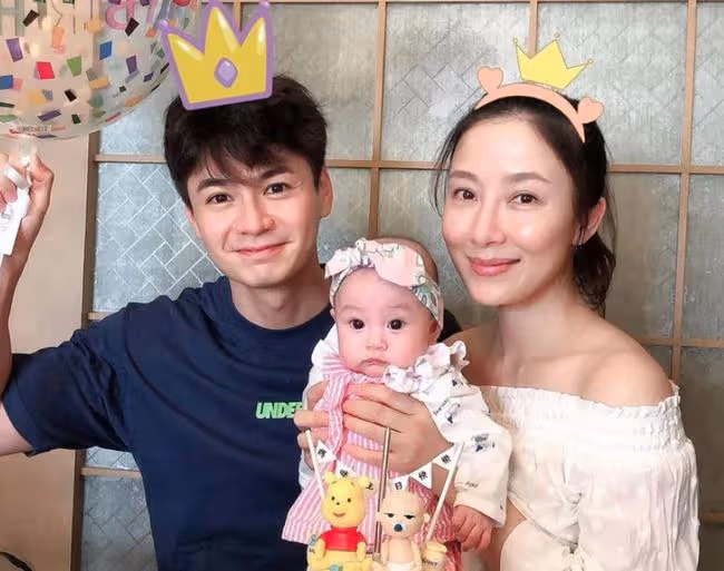 恭喜!42歲楊怡產子,小5歲老公首曬一家三口合影,甜蜜表白妻子