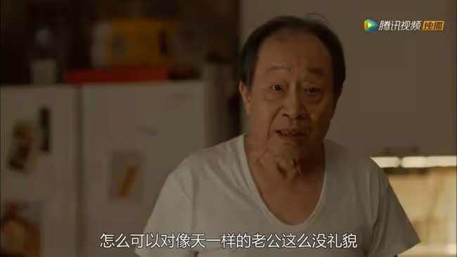 謝天謝地，她終於不用靠搞笑出圈了