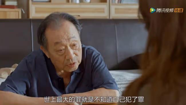 謝天謝地,她終於不用靠搞笑出圈了