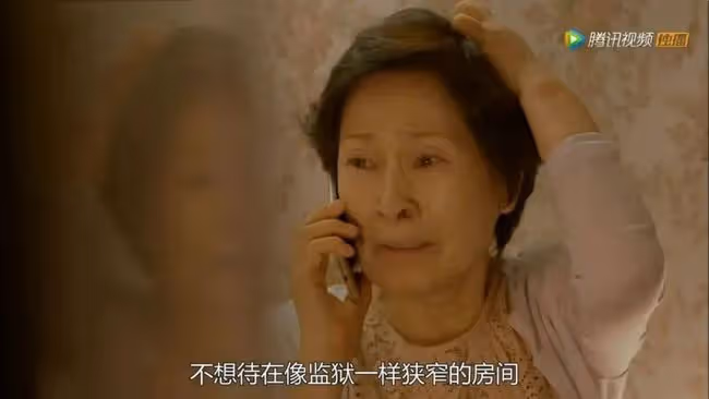 謝天謝地,她終於不用靠搞笑出圈了